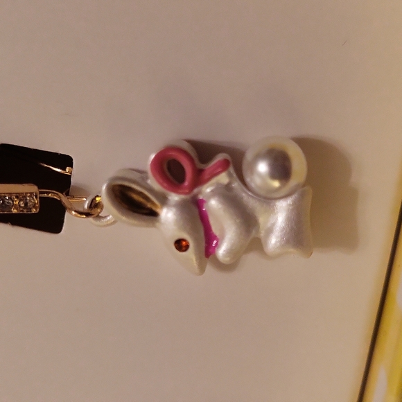 Betsey Johnson bunny dangle earrings - Picture 5 of 9